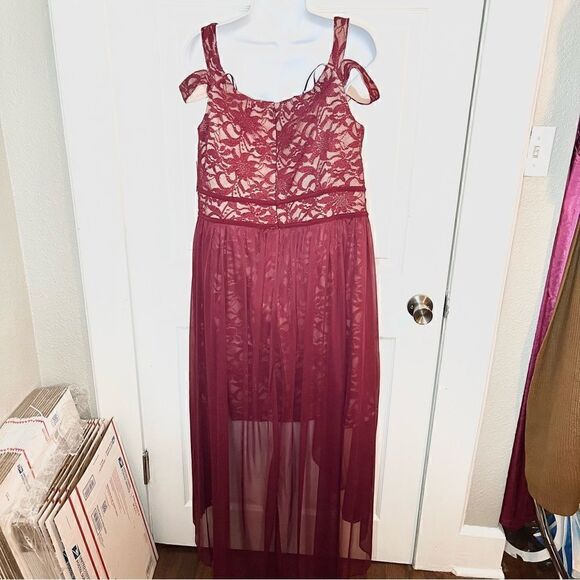 R & M Richards Morgan and Co Off Shoulder Lace Chiffon Dress Merlot Nude 18W NWT - Picture 8 of 11